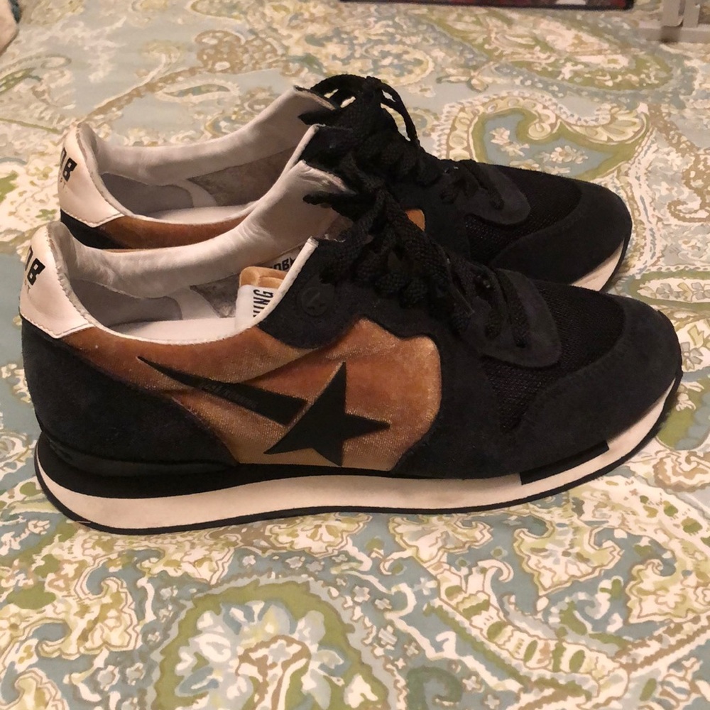 Golden Goose Sneakers. Running